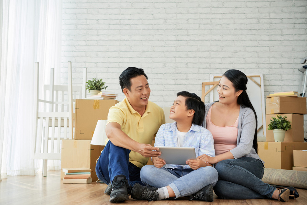 Kenali Apa Itu Helicopter Parenting dan Dampaknya pada Perkembangan Anak