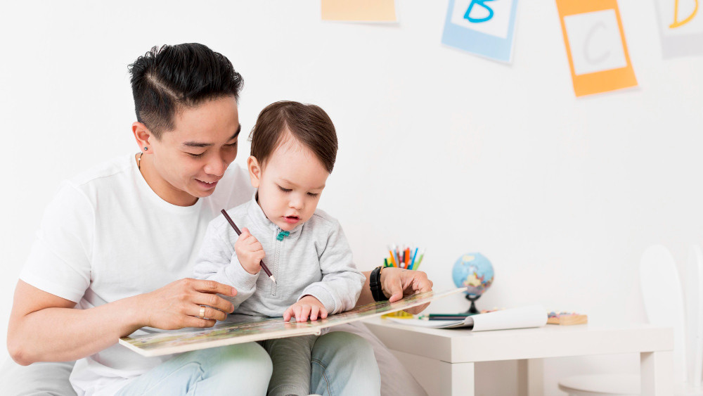Usia Berapa Anak Sebaiknya Mulai Belajar Bahasa Kedua?