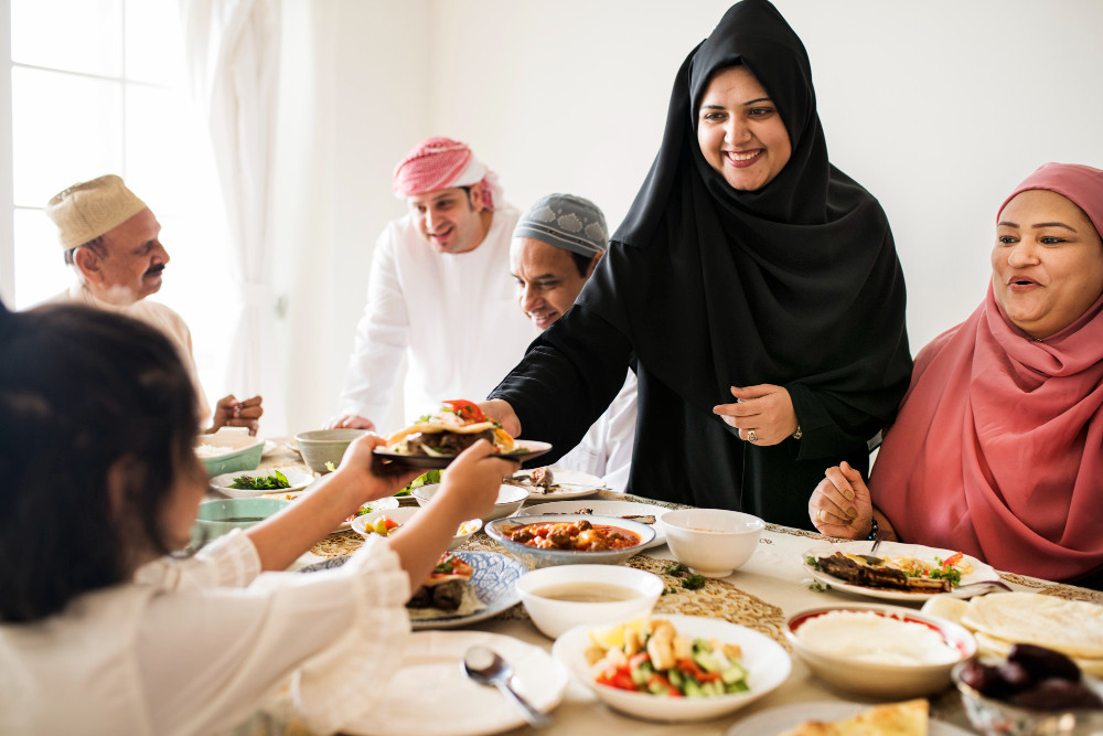Makanan yang Sebaiknya Dihindari saat Berbuka Puasa