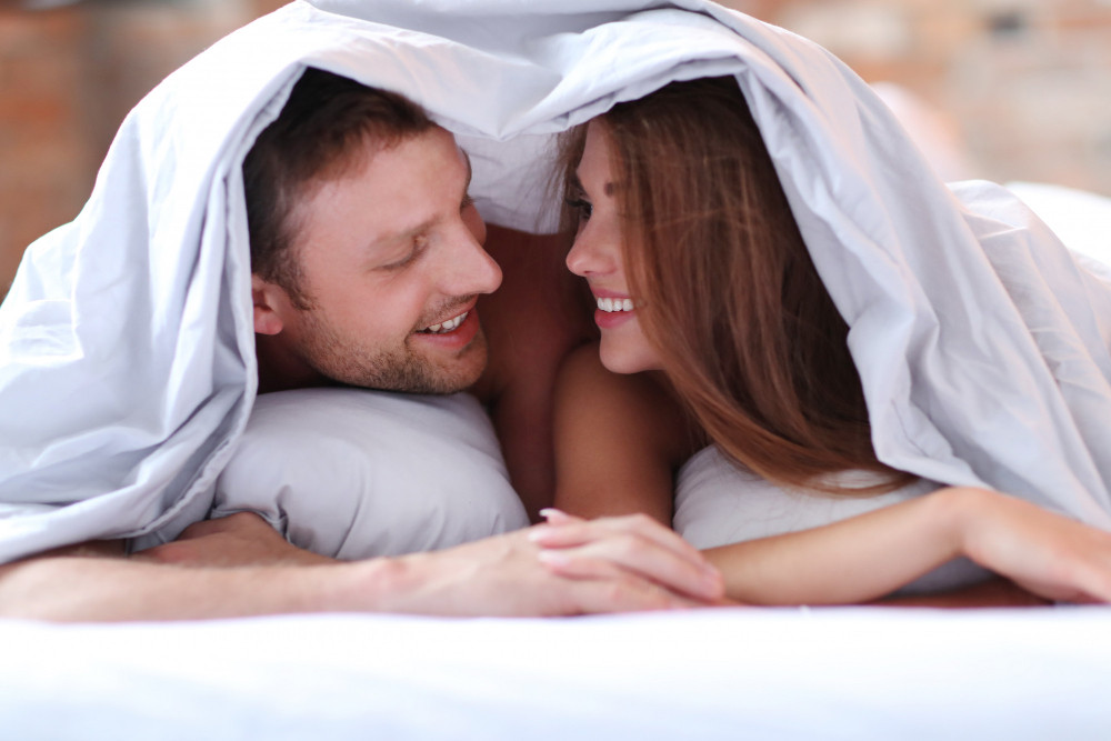 Berapa Frekuensi Ideal Berhubungan Seks bagi Pasangan Suami Istri?