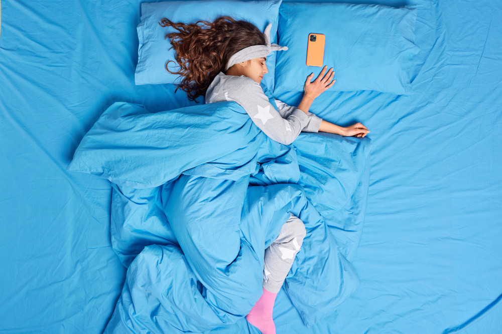 Adakah Efek Samping Tidur di Samping Ponsel?