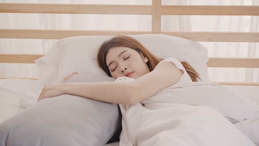 Penyebab Tangan Kebas saat Tidur dan Cara Mengatasinya