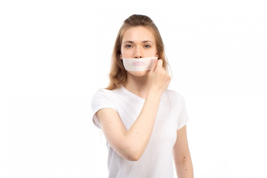 Benarkah Mouth Taping Bisa Mengurangi Masalah Mendengkur?
