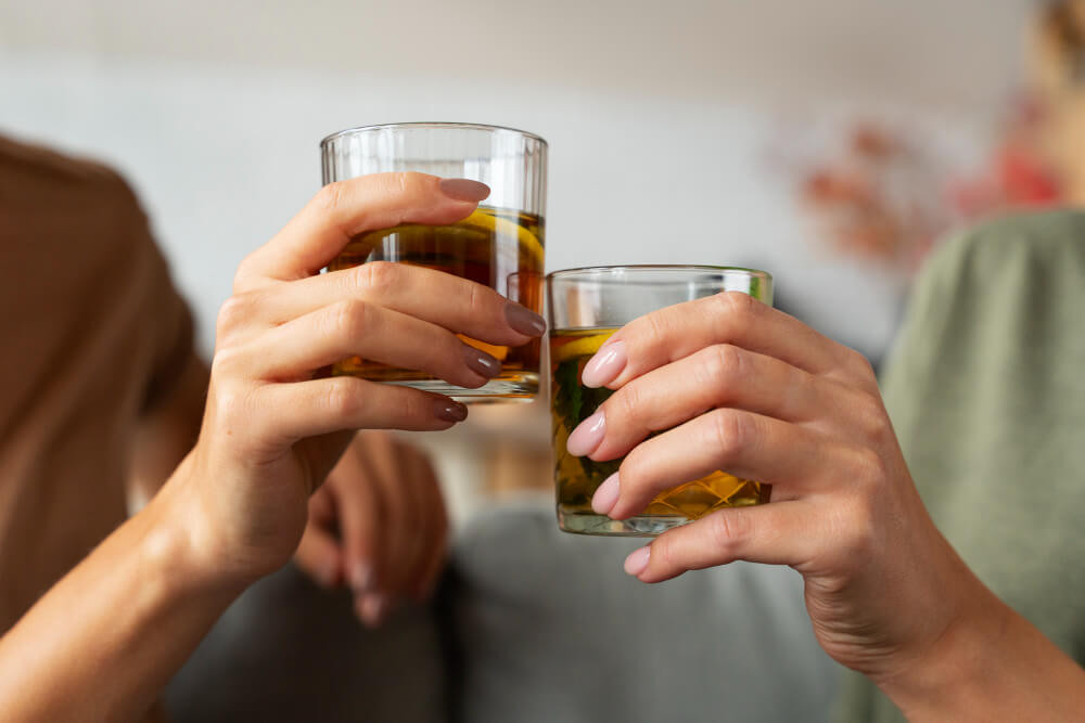 Bahaya Mengonsumsi Alkohol Bersama Kafein