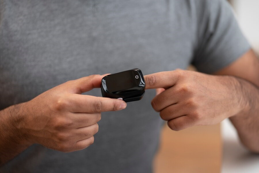 Cara Menggunakan dan Membaca Angka Pulse Oximeter (Oksimeter Nadi)