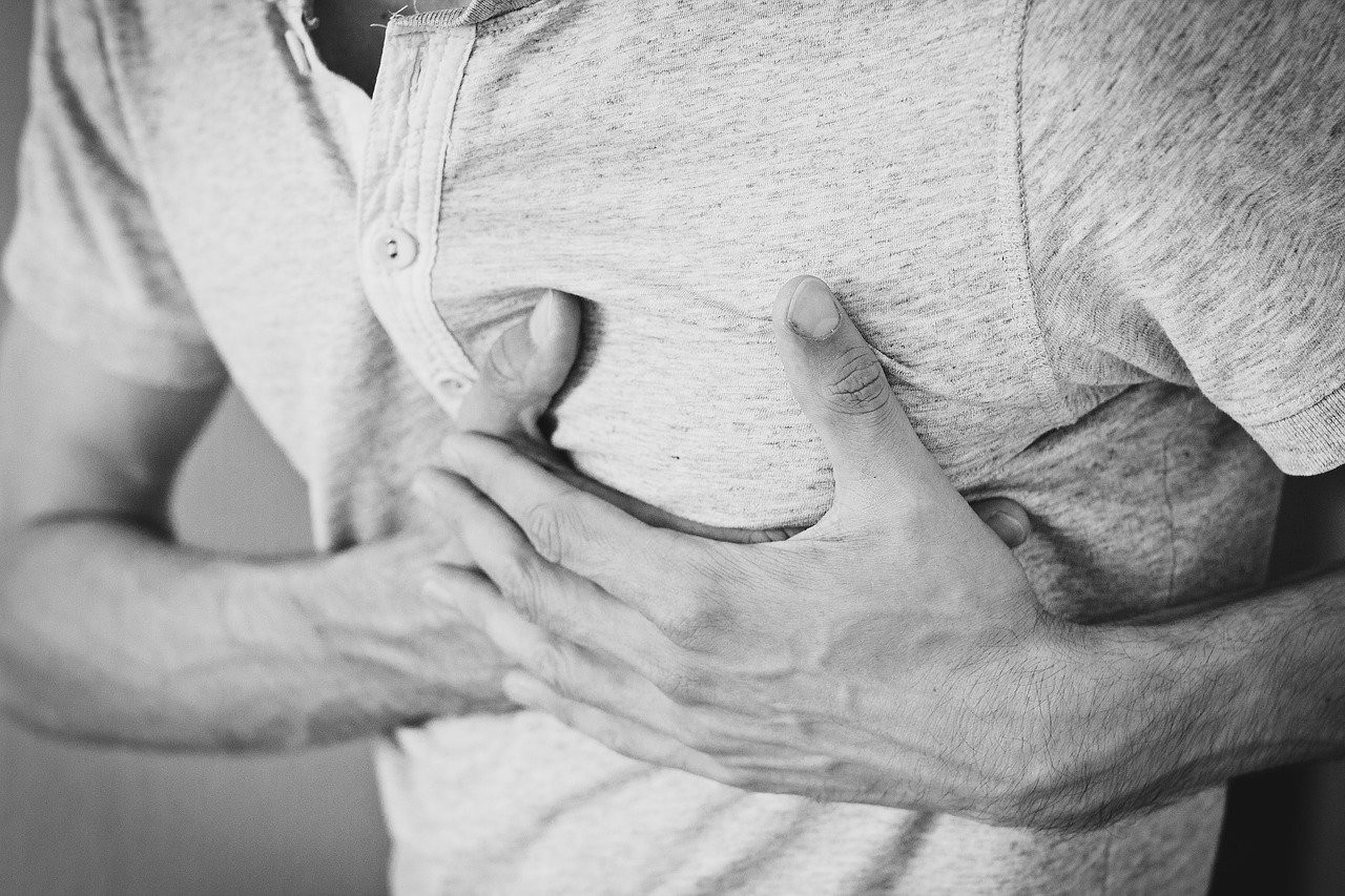 Sama-Sama Nyeri Dada, Ini Beda Nyeri Akibat Serangan Jantung dan Heartburn