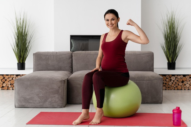 Manfaat Latihan dengan Birthing Ball pada Ibu Hamil