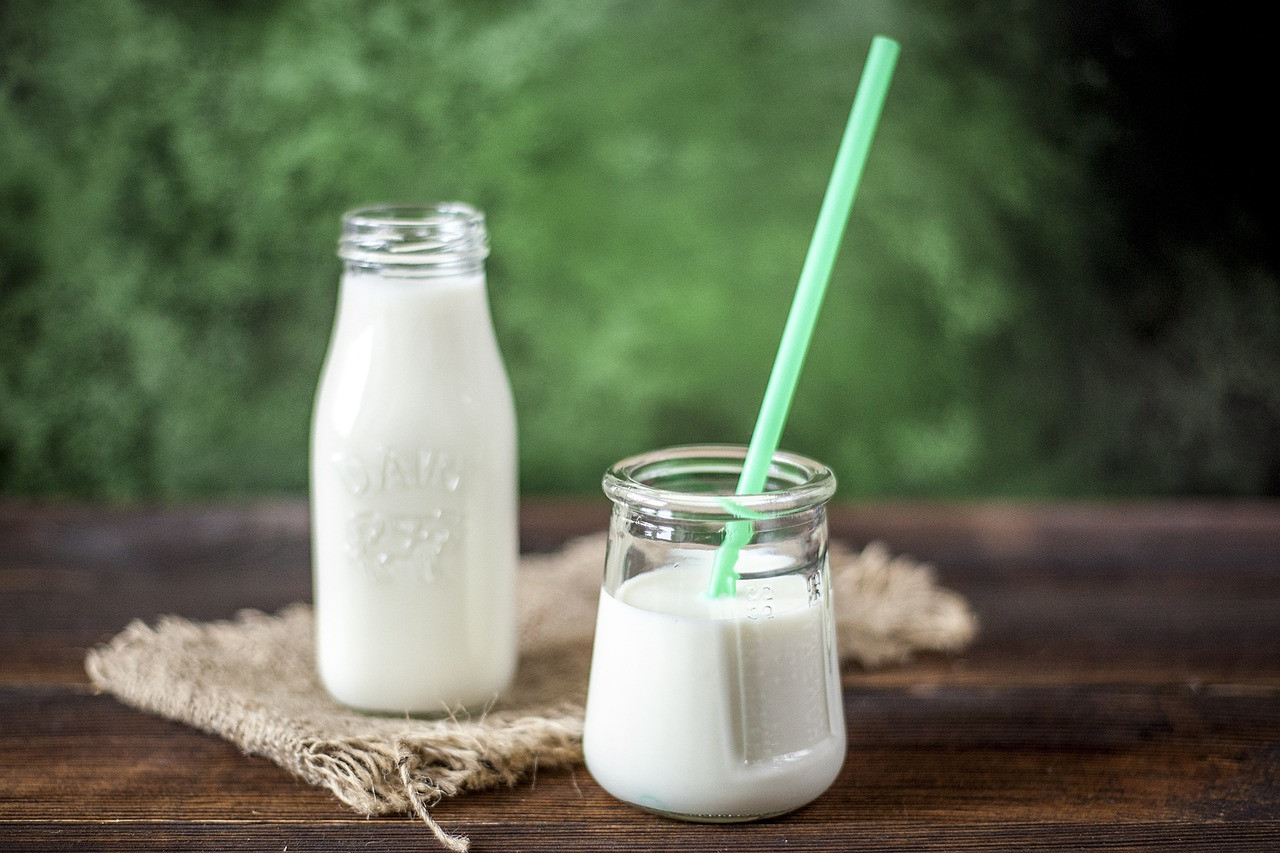 4 Manfaat Susu Rendah Lemak bagi Kesehatan Tubuh