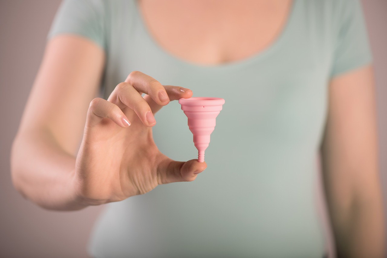 Maraknya Penggunaan Menstrual Cup, Ini yang Perlu Diperhatikan